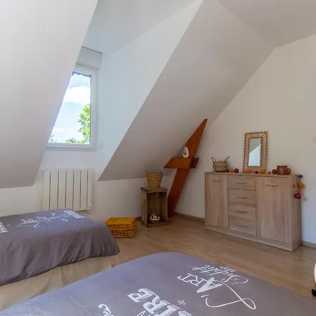 Ferienhaus Accueillant Avec Piscine Chauffee A Partager, Pres D'angers, Ideal Pour En Nature - Fr-1-622-44