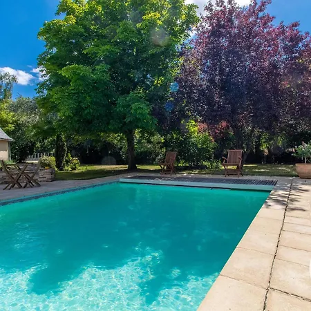 Accueillant Avec Piscine Chauffee A Partager, Pres D'angers, Ideal Pour En Nature - Fr-1-622-44