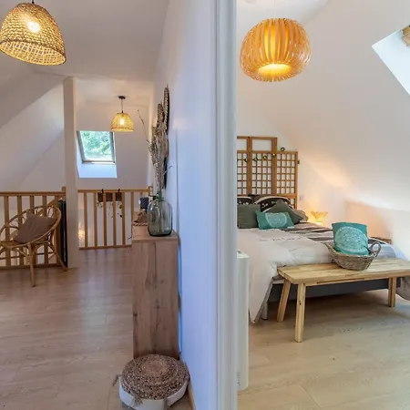 Accueillant Avec Piscine Chauffee A Partager, Pres D'angers, Ideal Pour En Nature - Fr-1-622-44 Ferienhaus *